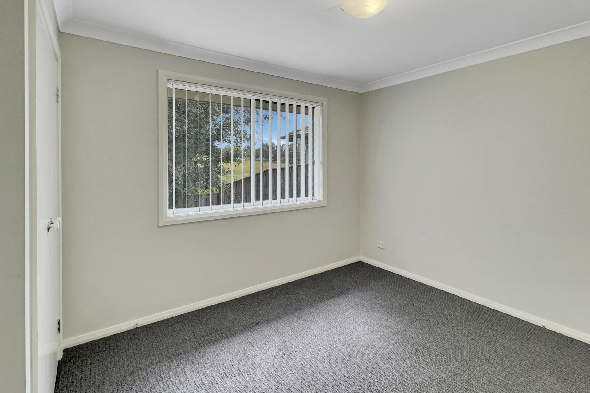 35 DUNNART ST, ABERGLASSLYN NSW 2320, 0房, 0浴, House