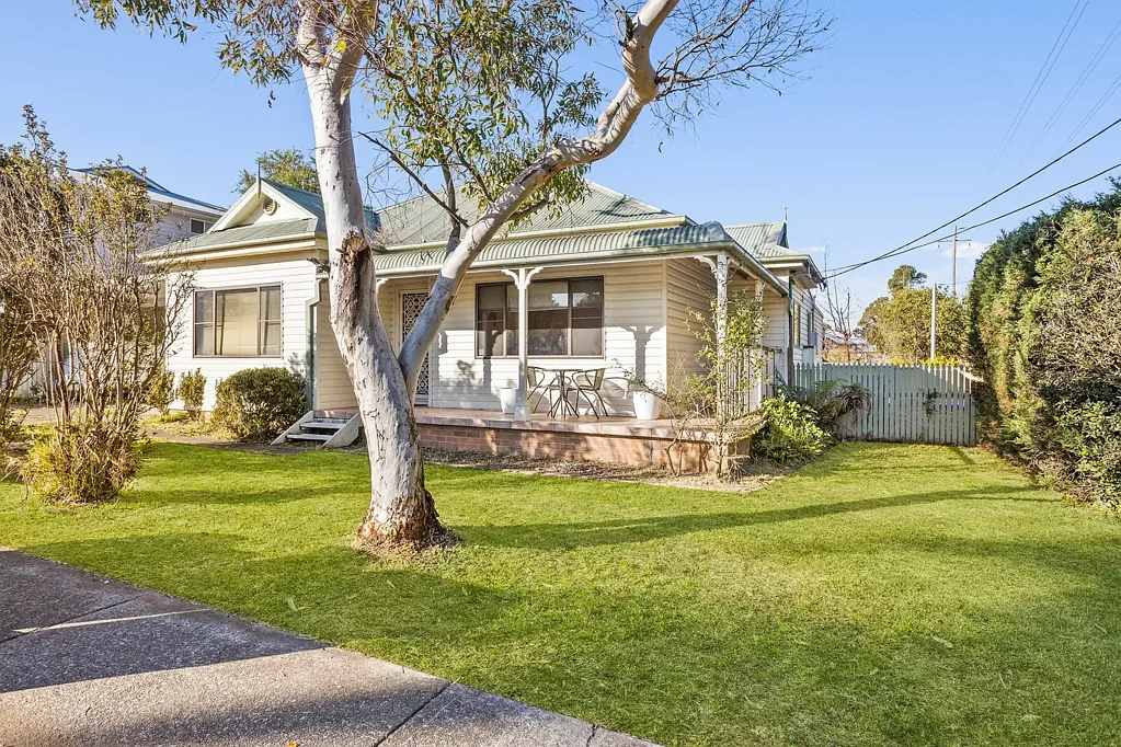 24 Milner Avenue, Kirrawee, NSW 2232
