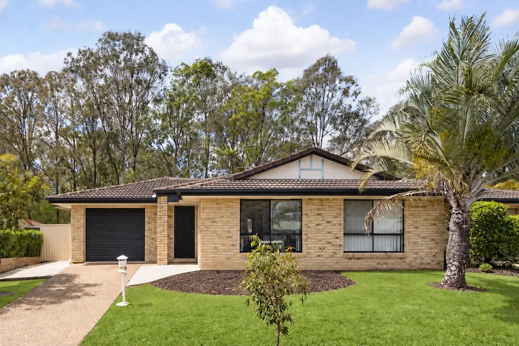 Bracken Ridge 3બેડરૂમ Spacious Lowset Living with a Generous Backyard