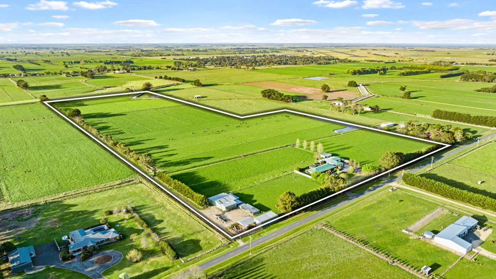 Sale Prime Rural Property on The Edge of Sale