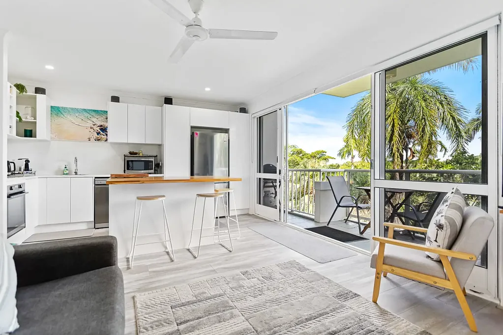336/305-341 Coral Coast Drive, Palm Cove, QLD 4879