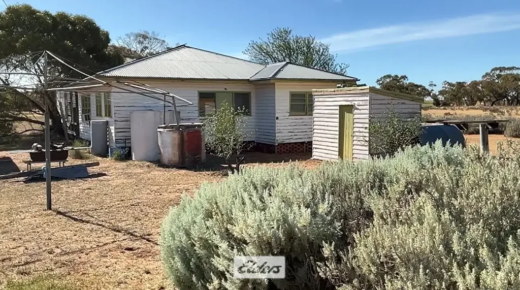Underbool  Affordable Rural life style on small acreage.