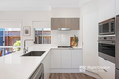 19B Osborne Parade, Warilla, NSW 2528, 4 chambres, 3 salles de bain, House
