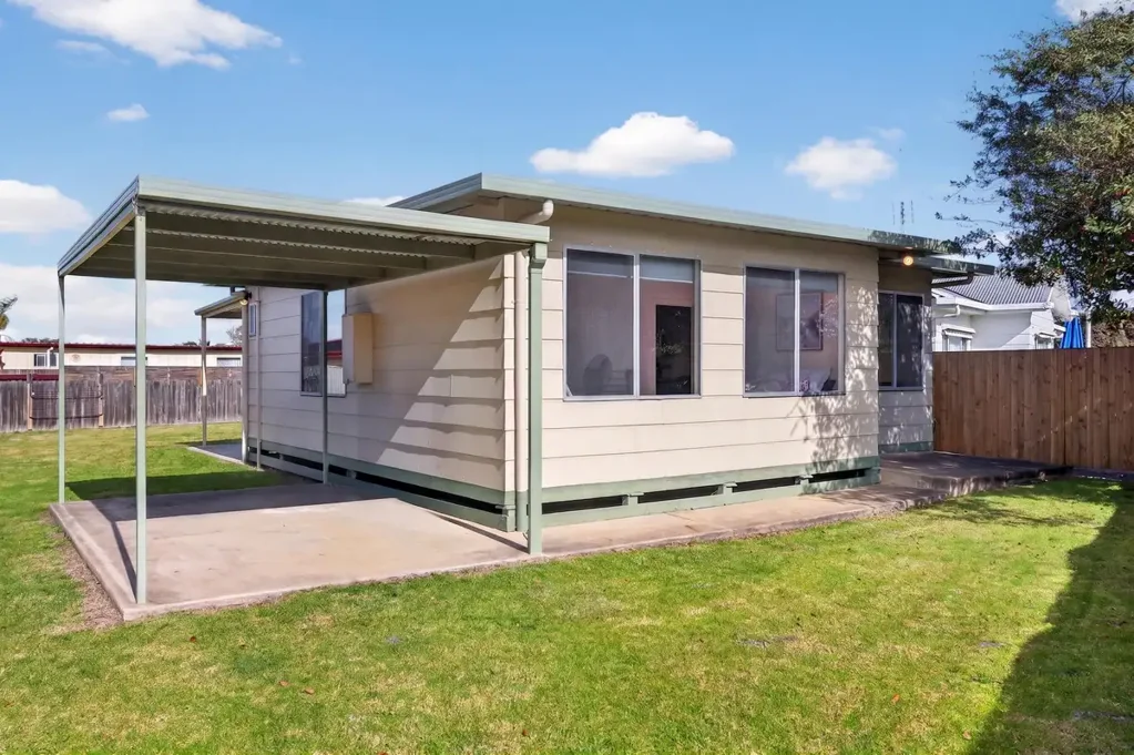 Lakes Entrance 2Kwarto Coastal Lifestyle with Future Potential