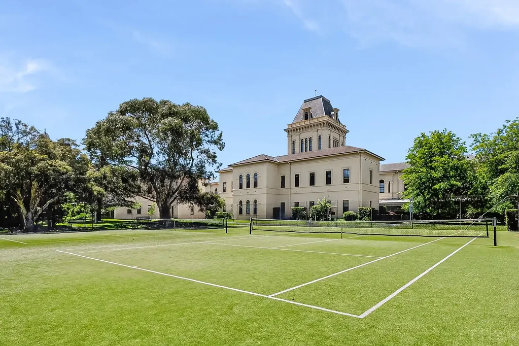 Kew 2 Slaapkamer Graceful Living in Melbourne’s Iconic Garden Estate