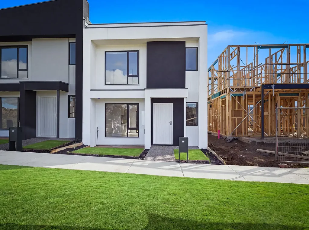 NEW BUILD HOME FOR RENT IN BACCHUS MARSH