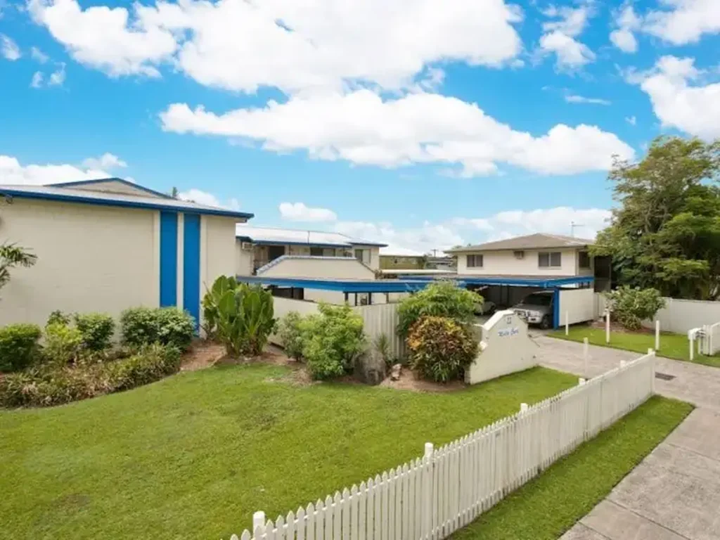 One Bedroom Unit in Convenient Location