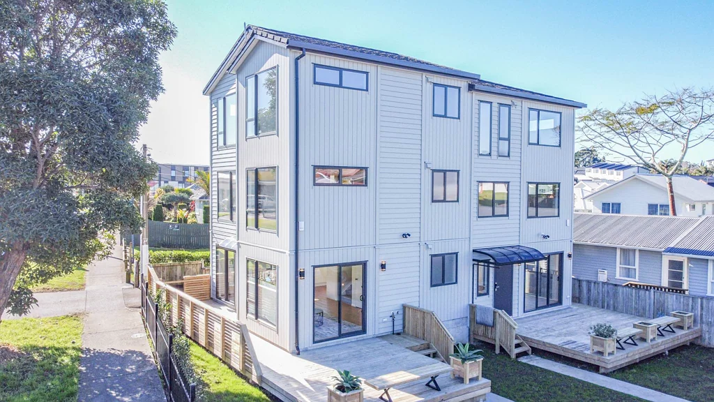 Panmure 5 Bedroom Spacious Family Living in Central