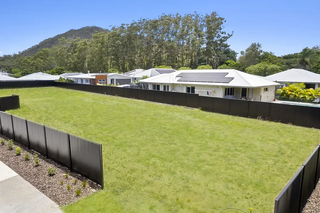 Beerwah RARE EASY BUILD BLOCK - READY TO BUILD ON NOW