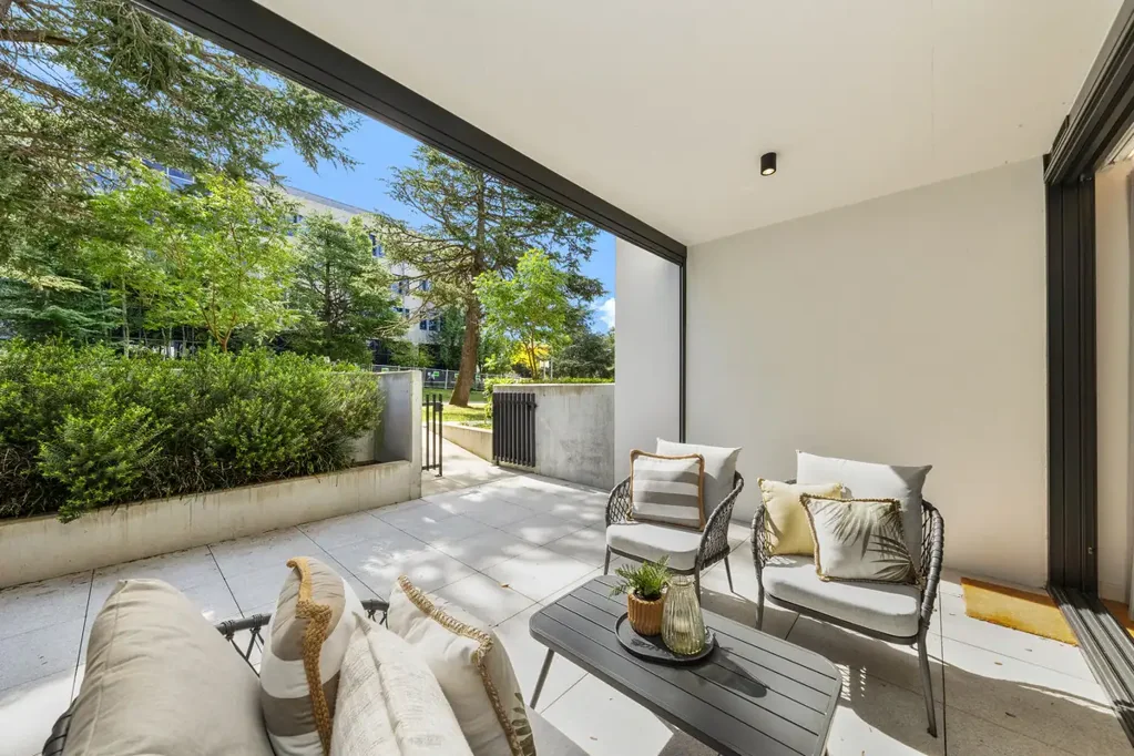 Forrest 3 Bedroom Stylish 3-Bedroom Apartment in Prime Lifestyle Location