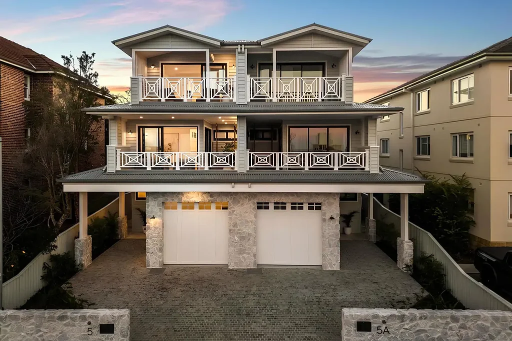 Fairlight 4 Slaapkamer Created Without Compromise - A Forever Home With Views + Enviable Manly Lifestyle