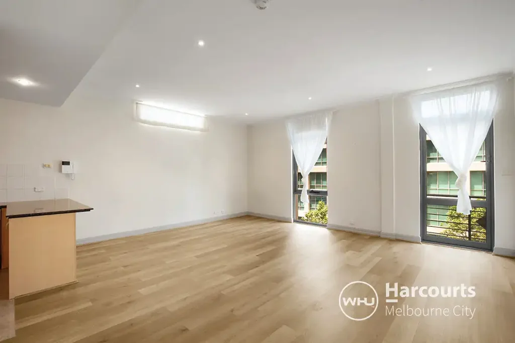 Spacious 3 Bedroom Apartment With Car Park - UNFURNISHED