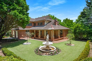 Berry 5房  A Landmark Garden Estate in the Heart of Berry

Space, Scale And Berry Village Charm