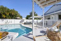 11 Monteclair Court, Mermaid Waters