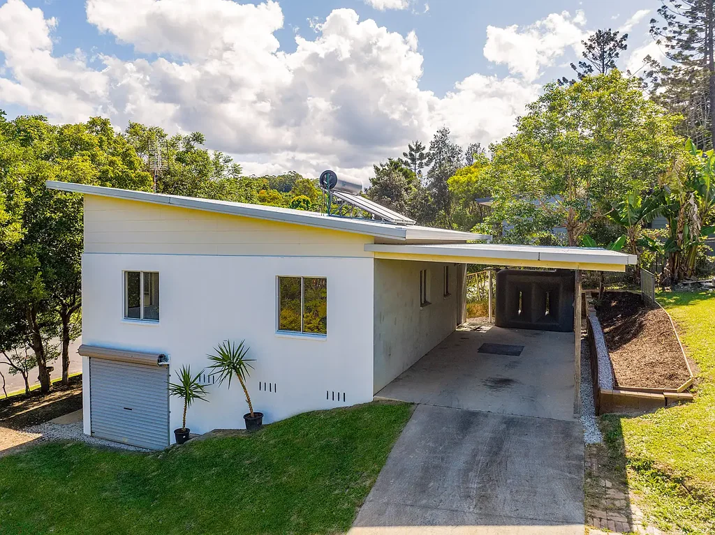 4B Goondooloo Drive, Ocean Shores, NSW 2483