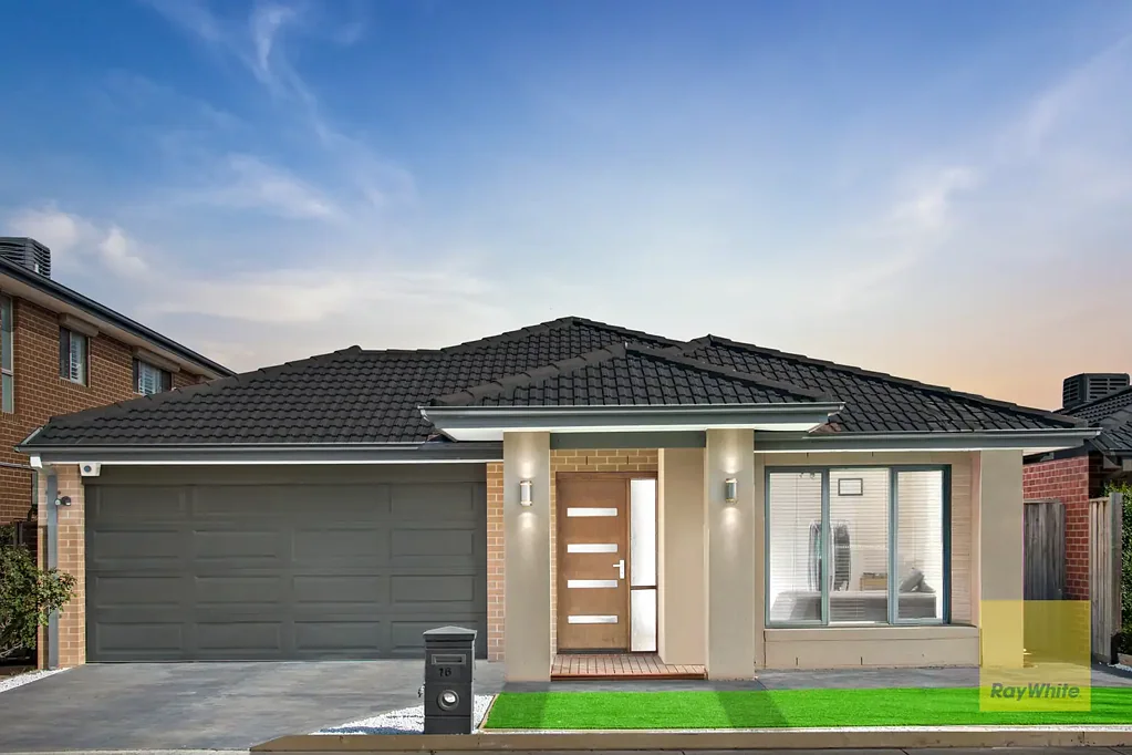 16 Mcwilliams Crescent, Point Cook, VIC 3030