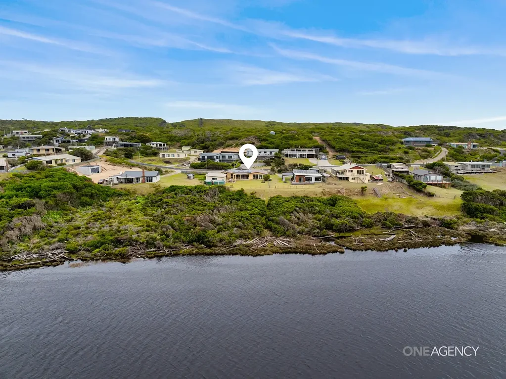 Arthur River 5 Bedroom Views & Opporutnity Galore On The Rugged West Coast!