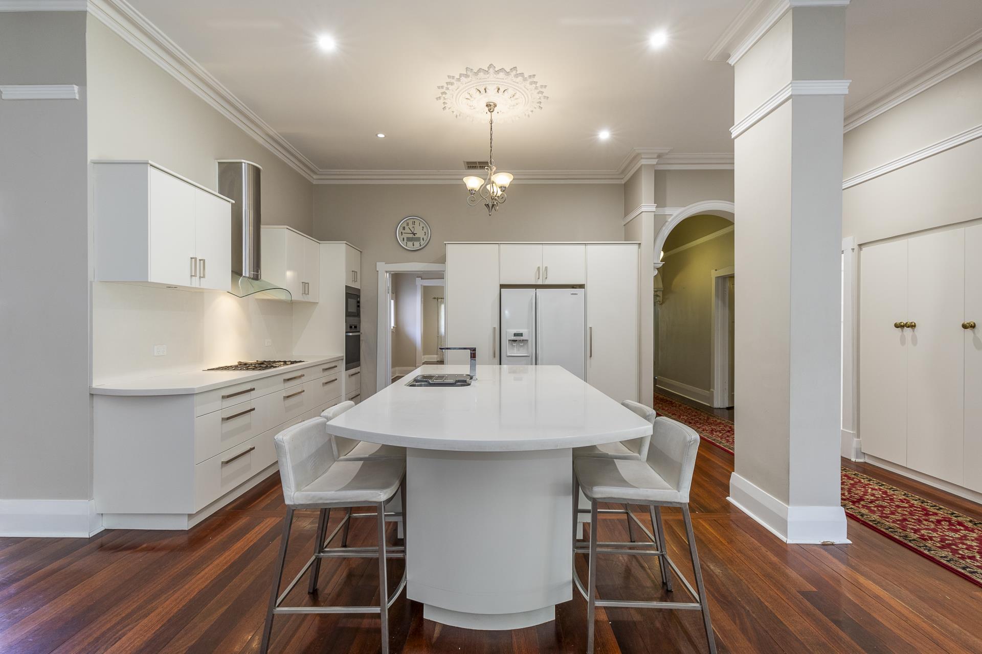 8 ALMONDBURY RD, MOUNT LAWLEY WA 6050, 0部屋, 0バスルーム, House