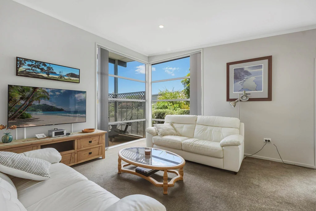 Omokoroa 2房  PRICED TO SELL - Central & Convenient
