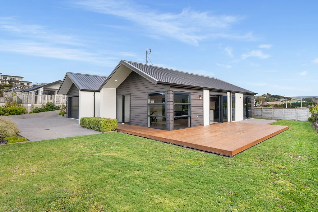 Omokoroa 4ਬੈੱਡਰੂਮ Architectural Elegance and Stunning Vista's