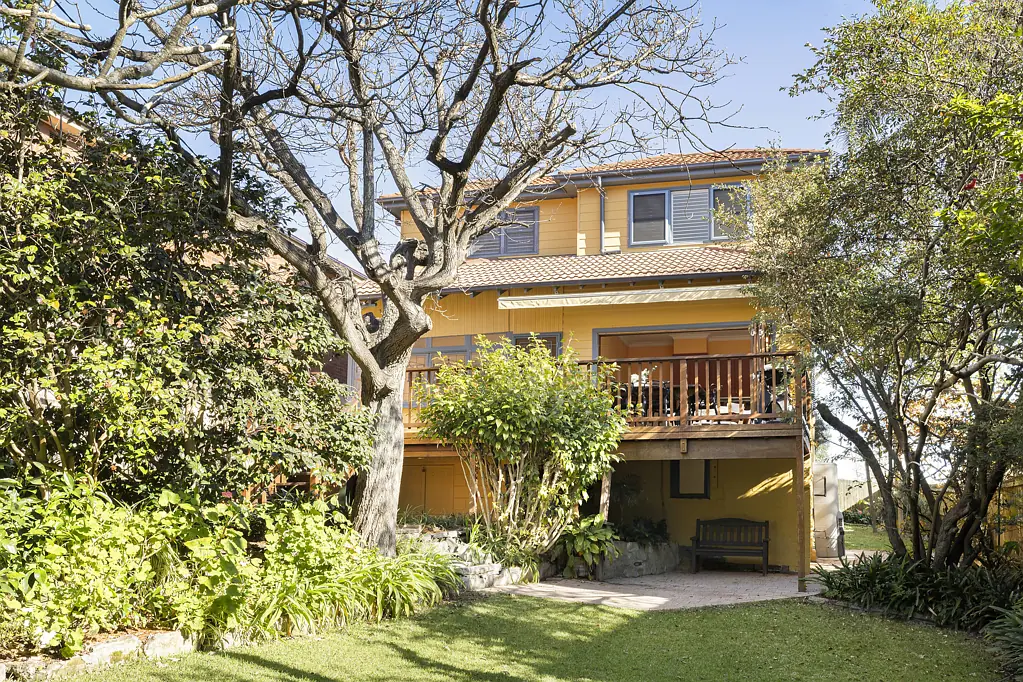 Queenscliff 5Kwarto Character-rich Federation home with flexible family living