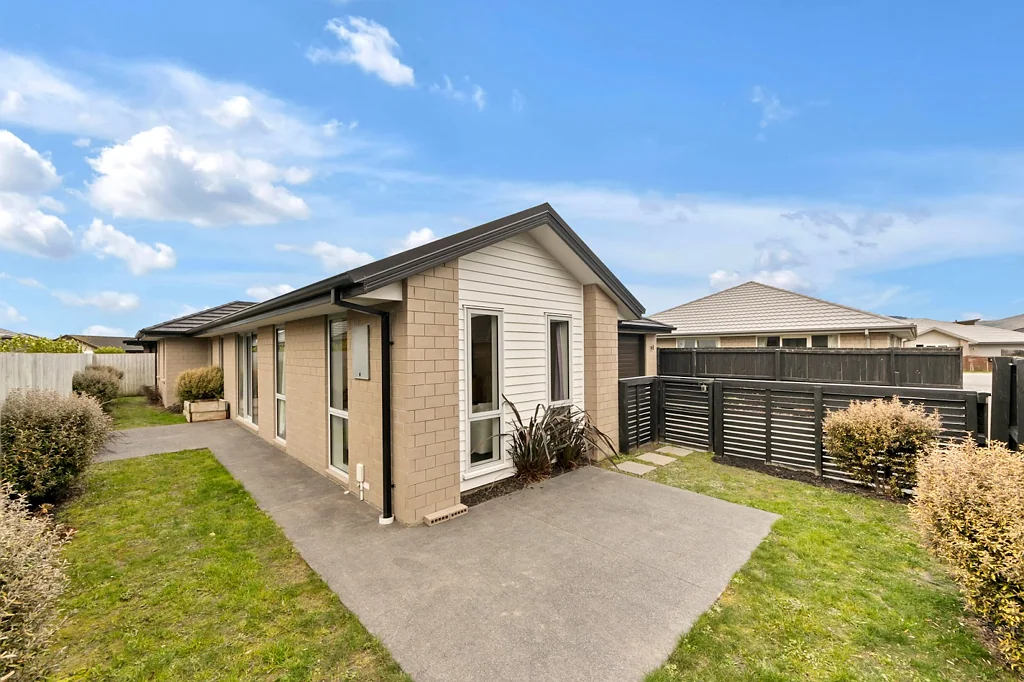 Wigram 3 Slaapkamer Urgent SALE :LAST WEEKEND ON MARKET. Offer needed