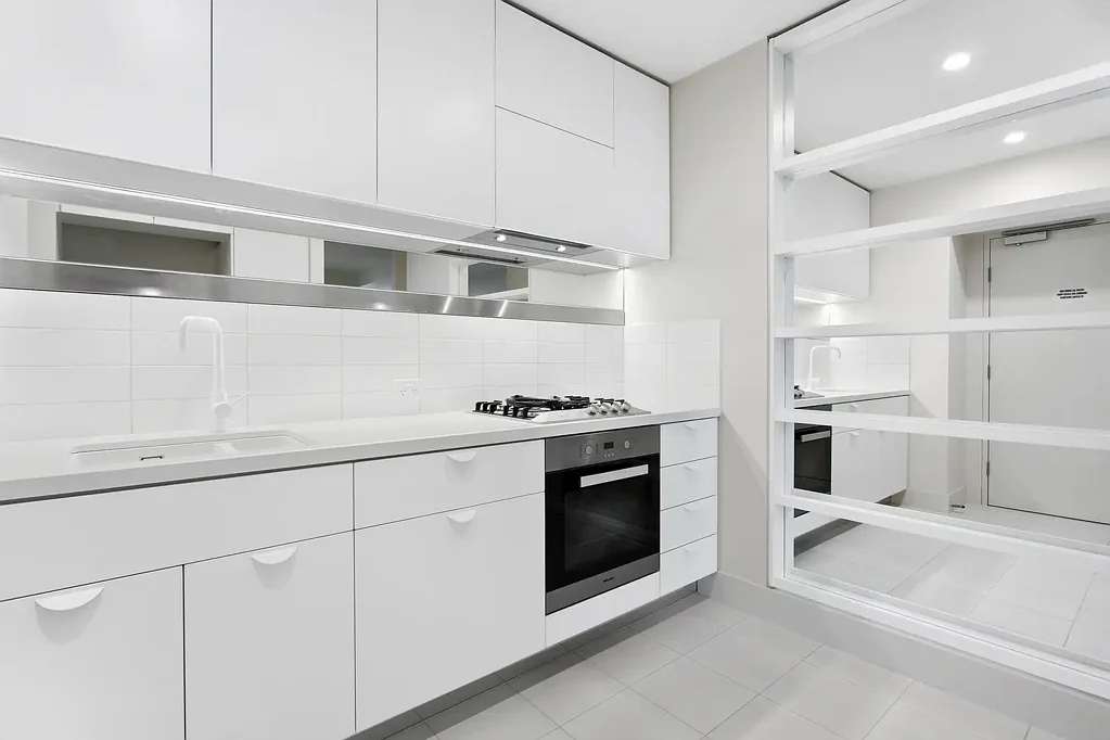 ENJOY THE CITY LIFESTYLE WITH THIS TWO BEDROOM APARTMENT!