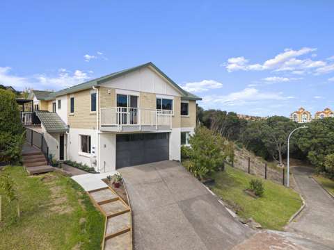 Gulf Harbour 4房  Renovated and Ready to Go - Must Be Sold