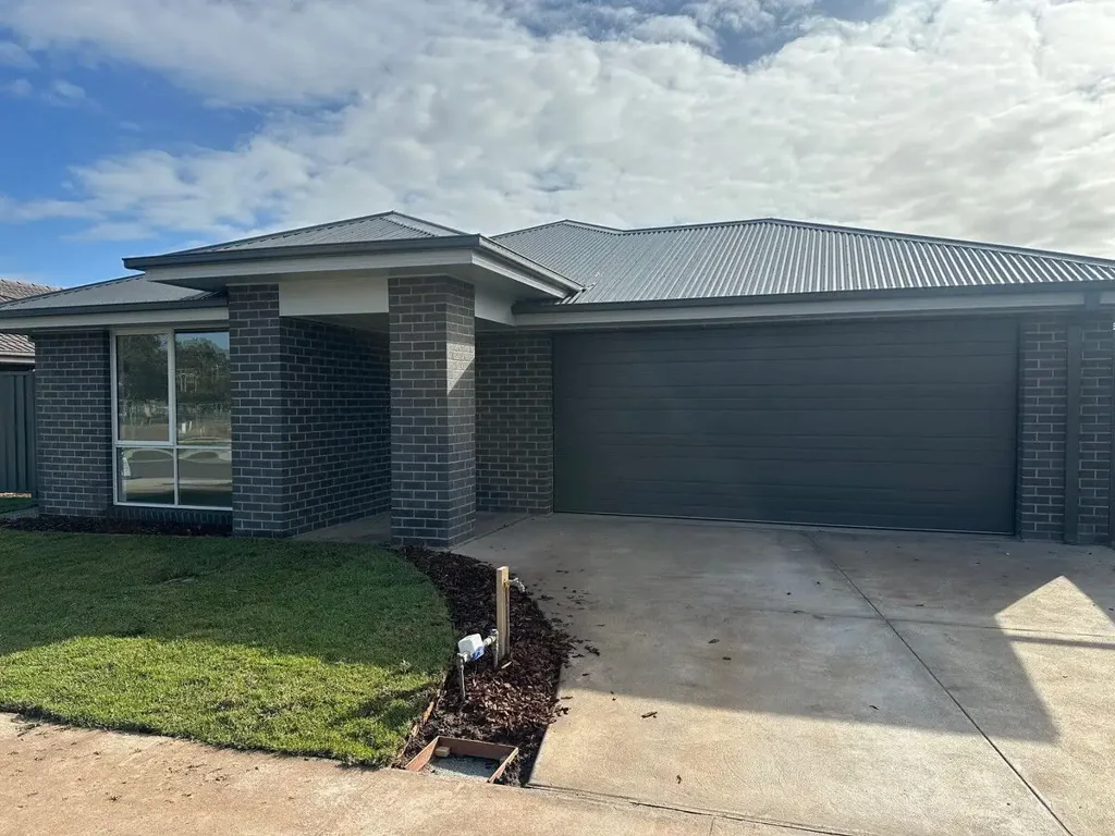 Longwarry 3 Bedroom The Complete Package