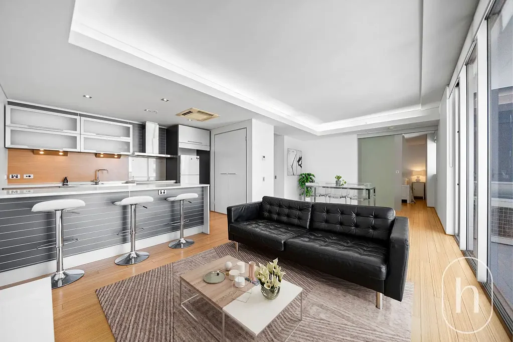 Gorgeous Furnished Apartment Awaits!!