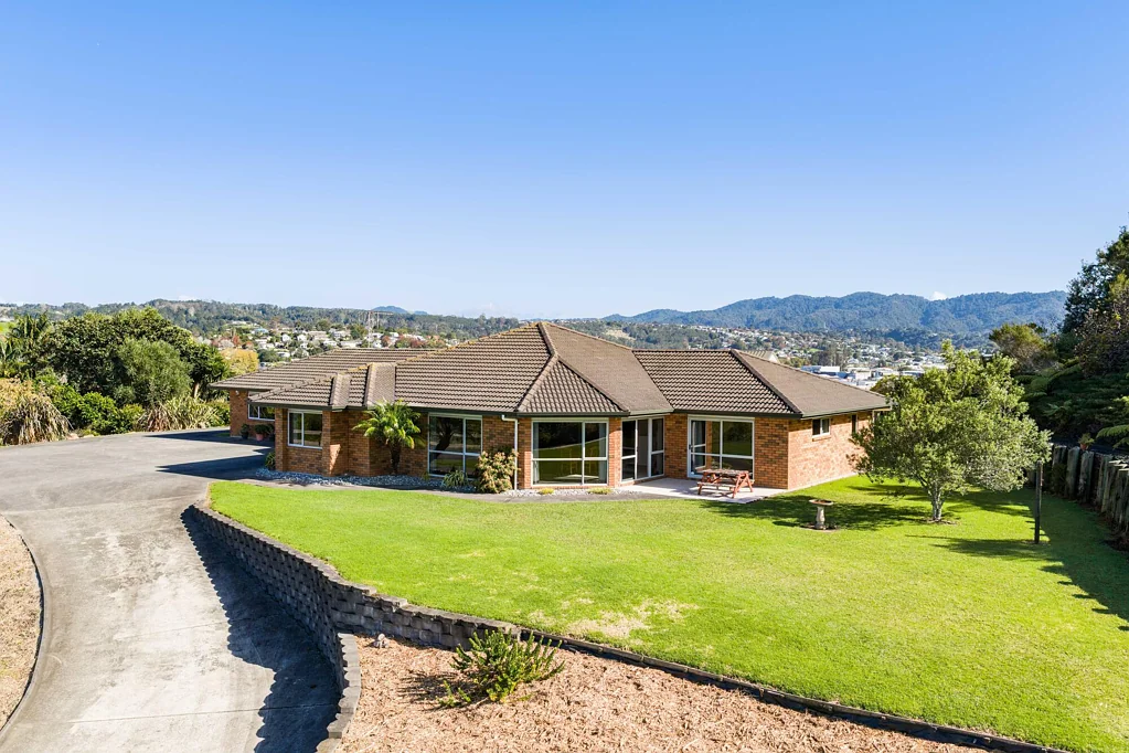 Otaika Deceased estate - rare 1.1842ha on the city fringe