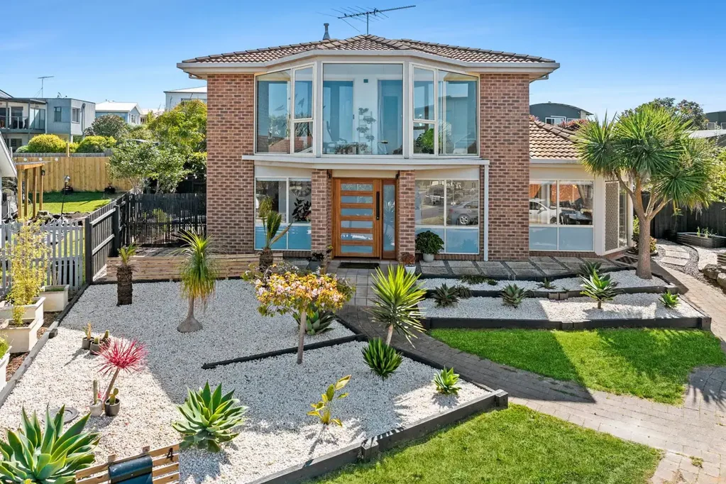 Torquay 3房  PANORAMIC OCEAN VIEWS & RELAXED COASTAL LIVING