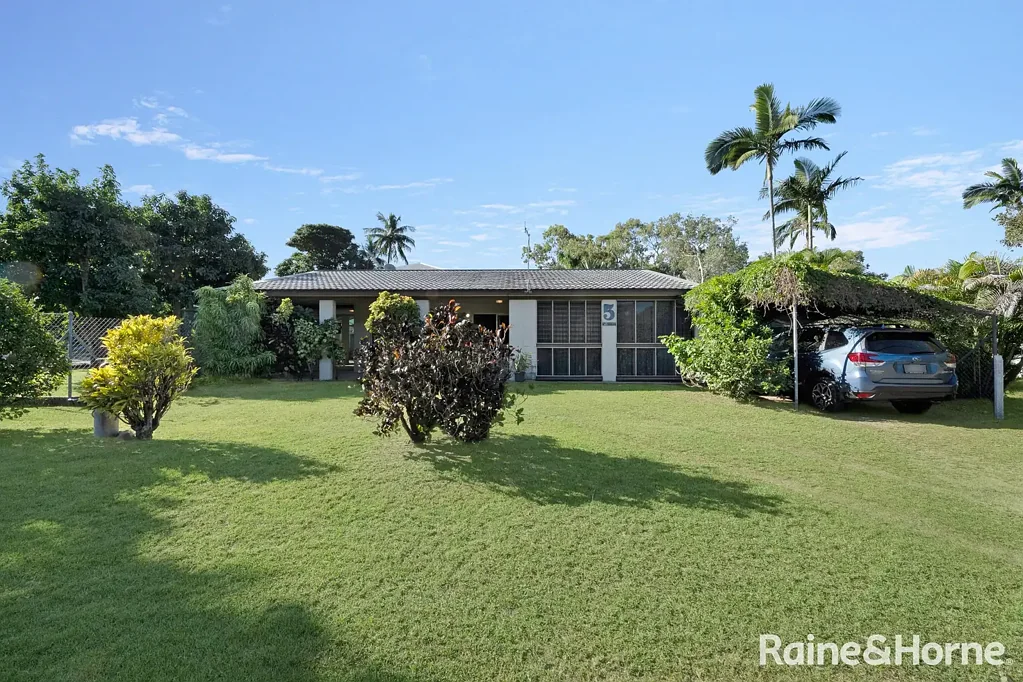 Nelly Bay 3Moenga Exceptional Buying Opportunity - Prime Nelly Bay Location