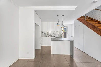 Robina 3Kwarto Modern Robina Living, Walking distance to Towncentre & No Body Corporate Fees. Vacant, ready to move in rent out.