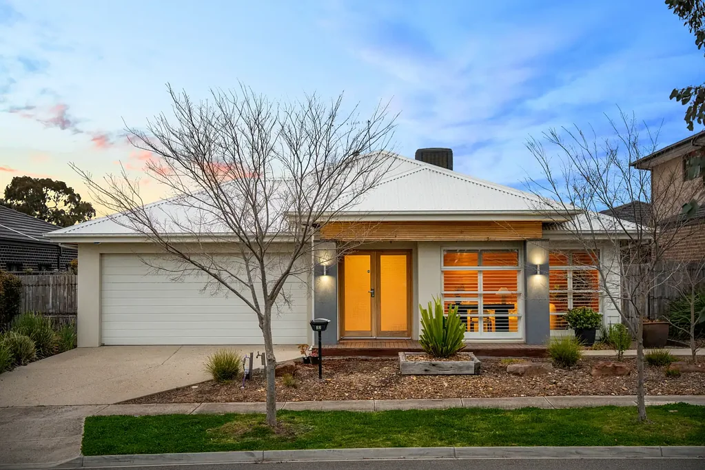 32 Whiteleaf Drive, Mickleham, VIC 3064
