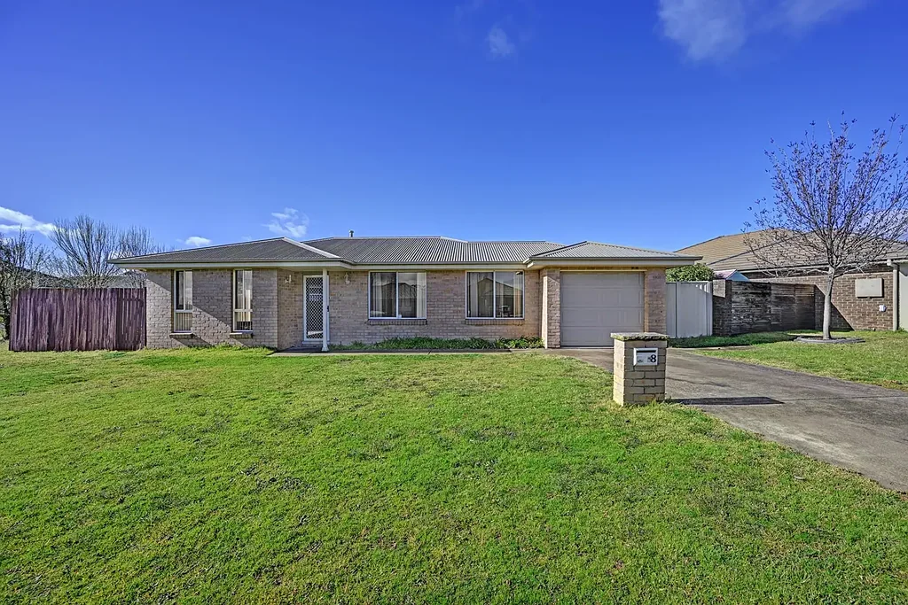 Orange 3Kwarto Sought-After Botanic Gardens Estate