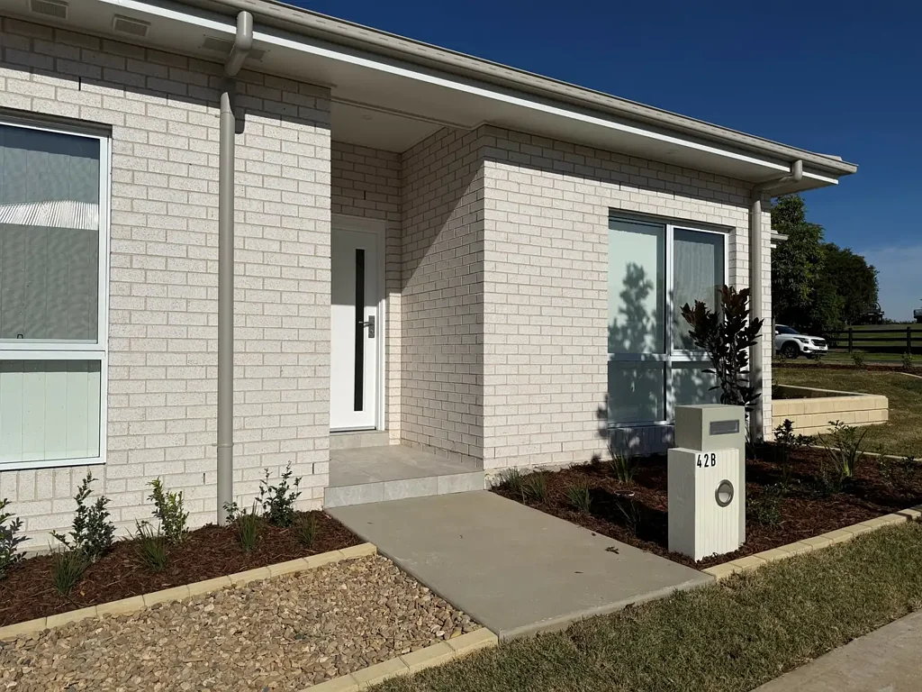 Brand New & Private Granny Flat in Menangle Park