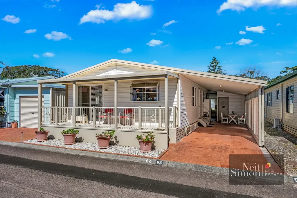 Anna Bay 2Kwarto Easy Living in a Neat & Tidy Retirement Setting