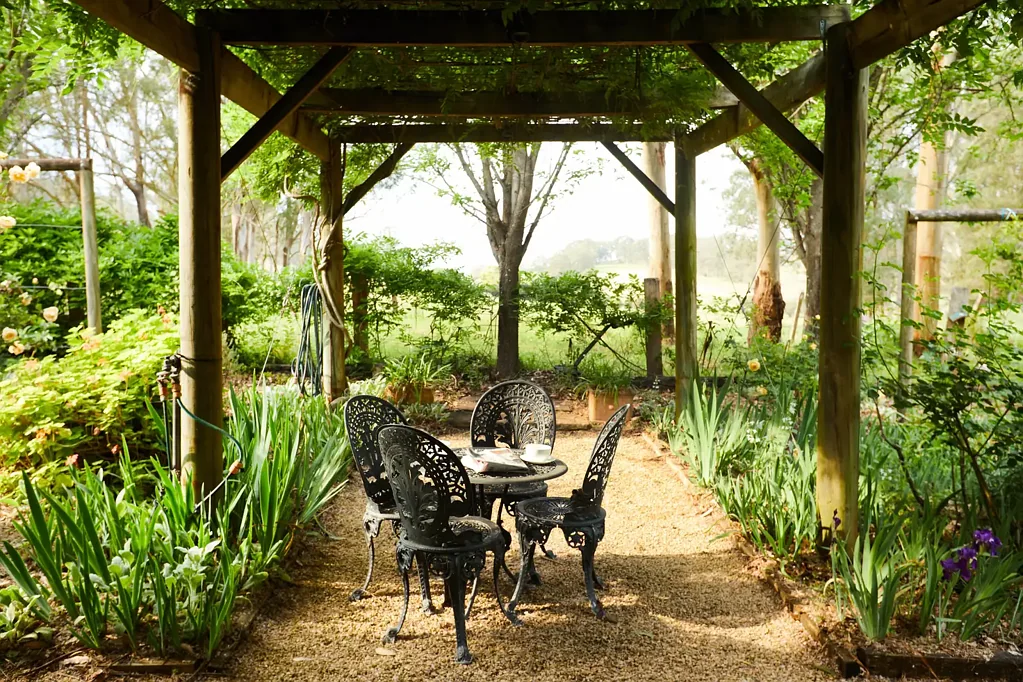 Stroud Road Escape to the country and create the lifestyle you've always dreamed of