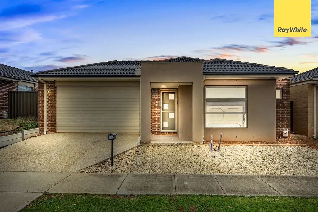 Cobblebank 4房 宽敞舒适的家庭生活，便利触手可及 Spacious Family Living with Comfort & Convenience