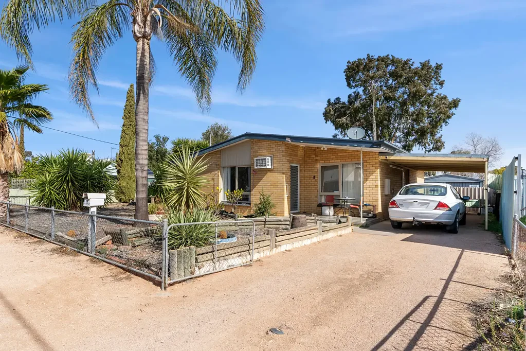 Renmark 3ਬੈੱਡਰੂਮ Handy Investment or First Home