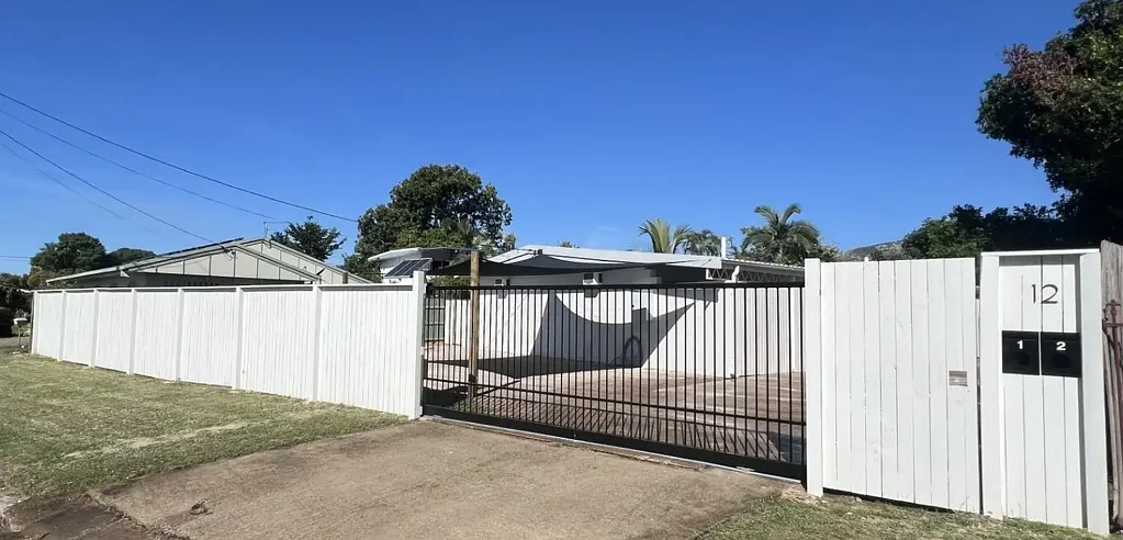 Aitkenvale 4部屋 Very rare find! High yielding, immaculately presented duplex pair.