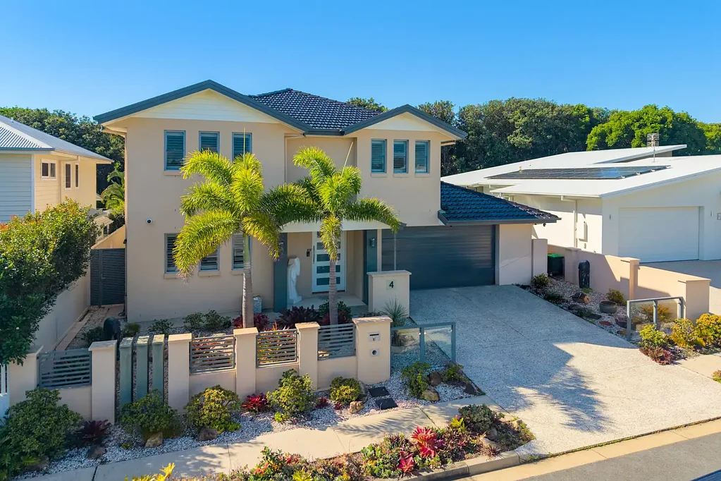 Kingscliff 5房  Grand Family Home Offering Exceptional Space & Living Flexibility