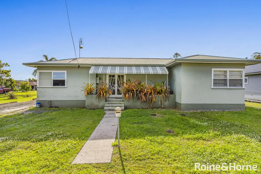 Kyogle 2Zimmer Charming 2-Bedroom Home in Kyogle - Timber Floors, Fireplace & Room to Grow