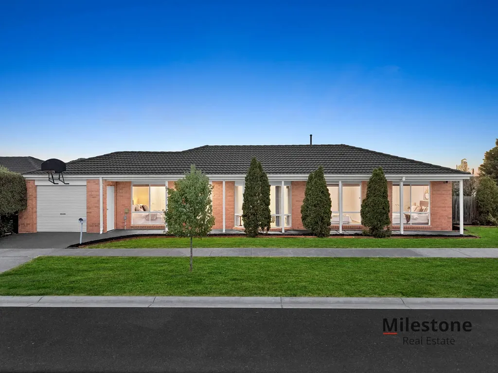 Cranbourne West 3कमरा Comfortable Family Living in a Convenient Cranbourne West Location