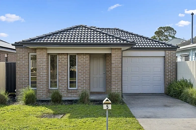 Colac 3房 Modern Family Living with Fresh Contemporary Appeal