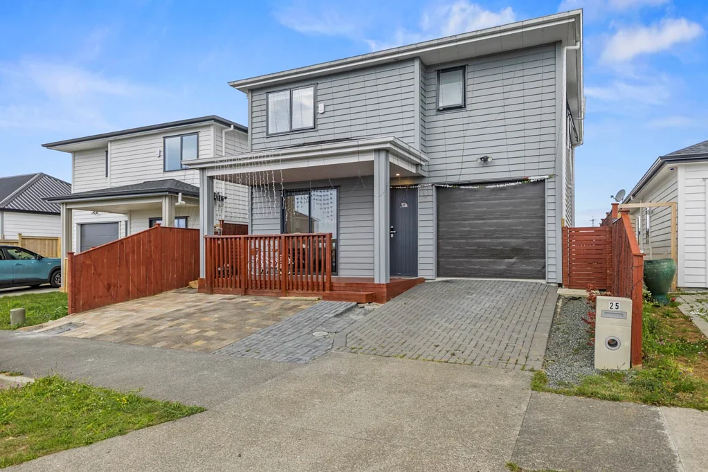 Karaka 5Moenga Stunning Freehold Home