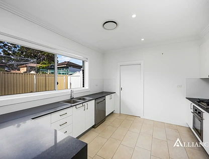 4/180 Lambeth Street, Picnic Point, NSW 2213, 3房, 2浴, 独立屋