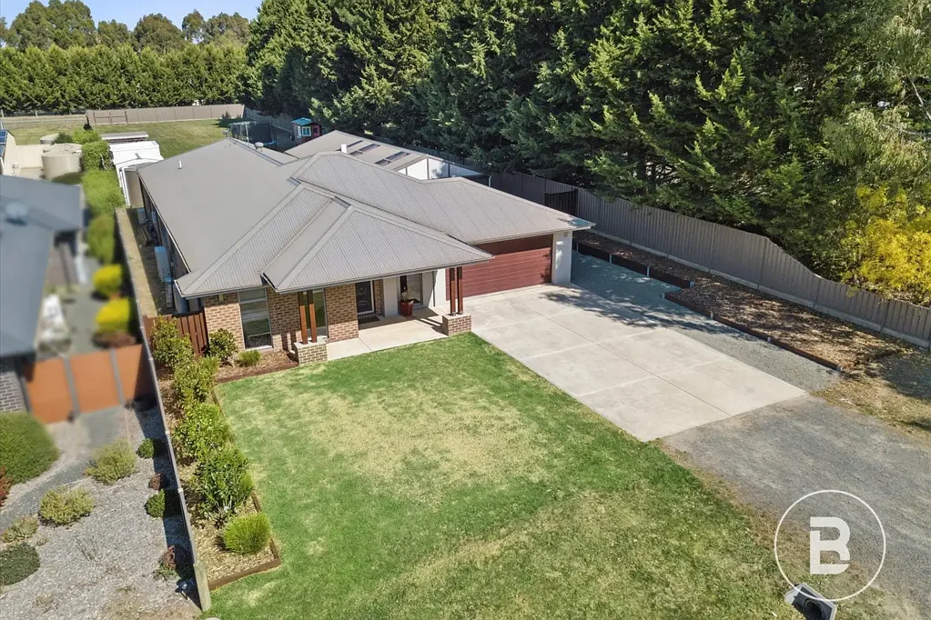 Gordon 4 Bedroom LAND APLENTY