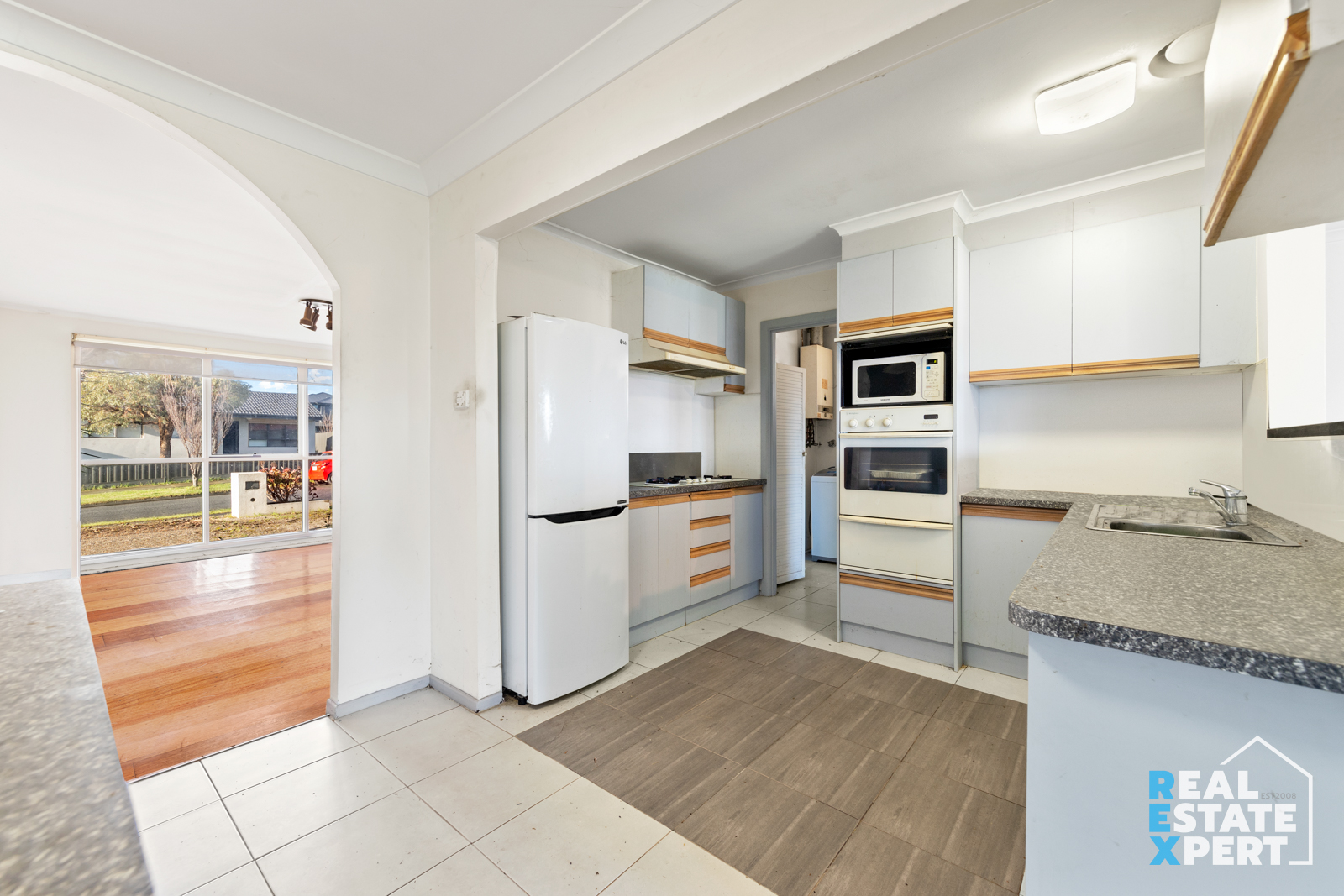 37 LOUIS ST, DOVETON VIC 3177, 0部屋, 0バスルーム, House